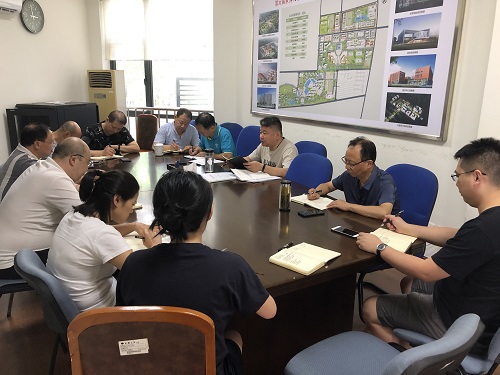 线上买球官网传达学习学校党委理论学习中心组学习会会议精神.jpg 线上买球官网传达学习学校党委理论学习中心组学习会会议精神.jpg